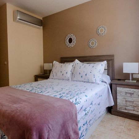 Apto Ache, Acogedor Apartamento De 66 M Con Terraza, Aire Acondicionado Y Parking Privado Gratuito Daire Los Abrigos Dış mekan fotoğraf