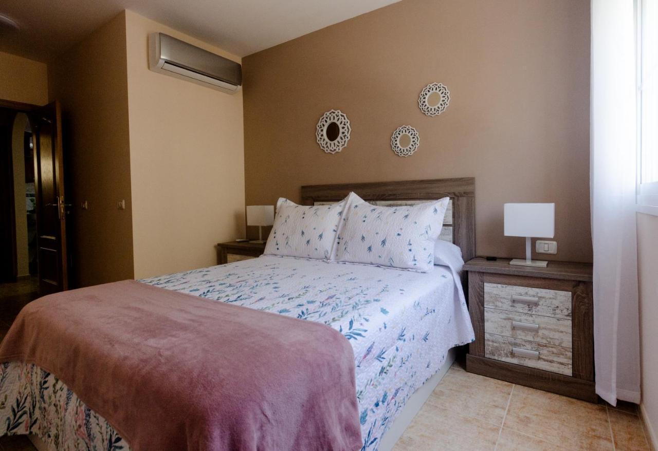 Apto Ache, Acogedor Apartamento De 66 M Con Terraza, Aire Acondicionado Y Parking Privado Gratuito Daire Los Abrigos Dış mekan fotoğraf