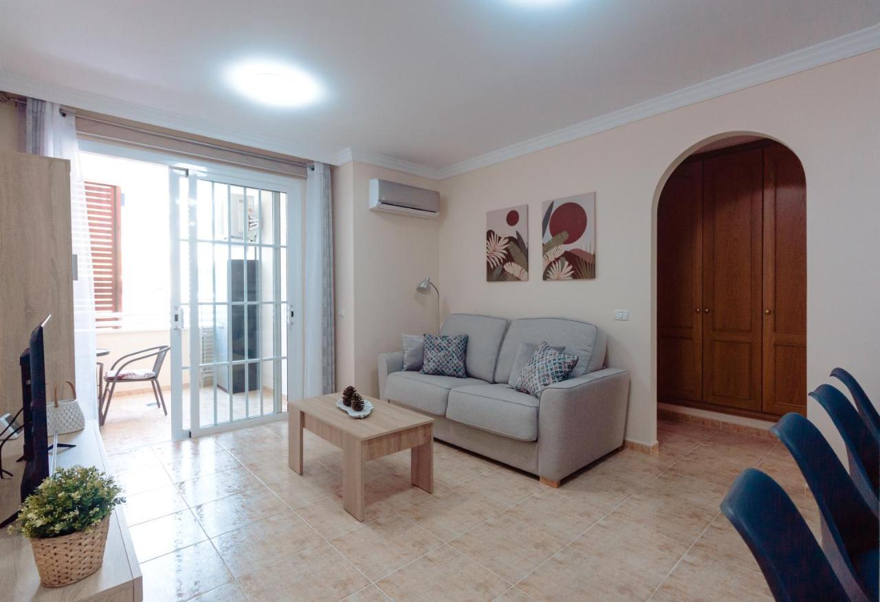 Apto Ache, Acogedor Apartamento De 66 M Con Terraza, Aire Acondicionado Y Parking Privado Gratuito Daire Los Abrigos Dış mekan fotoğraf