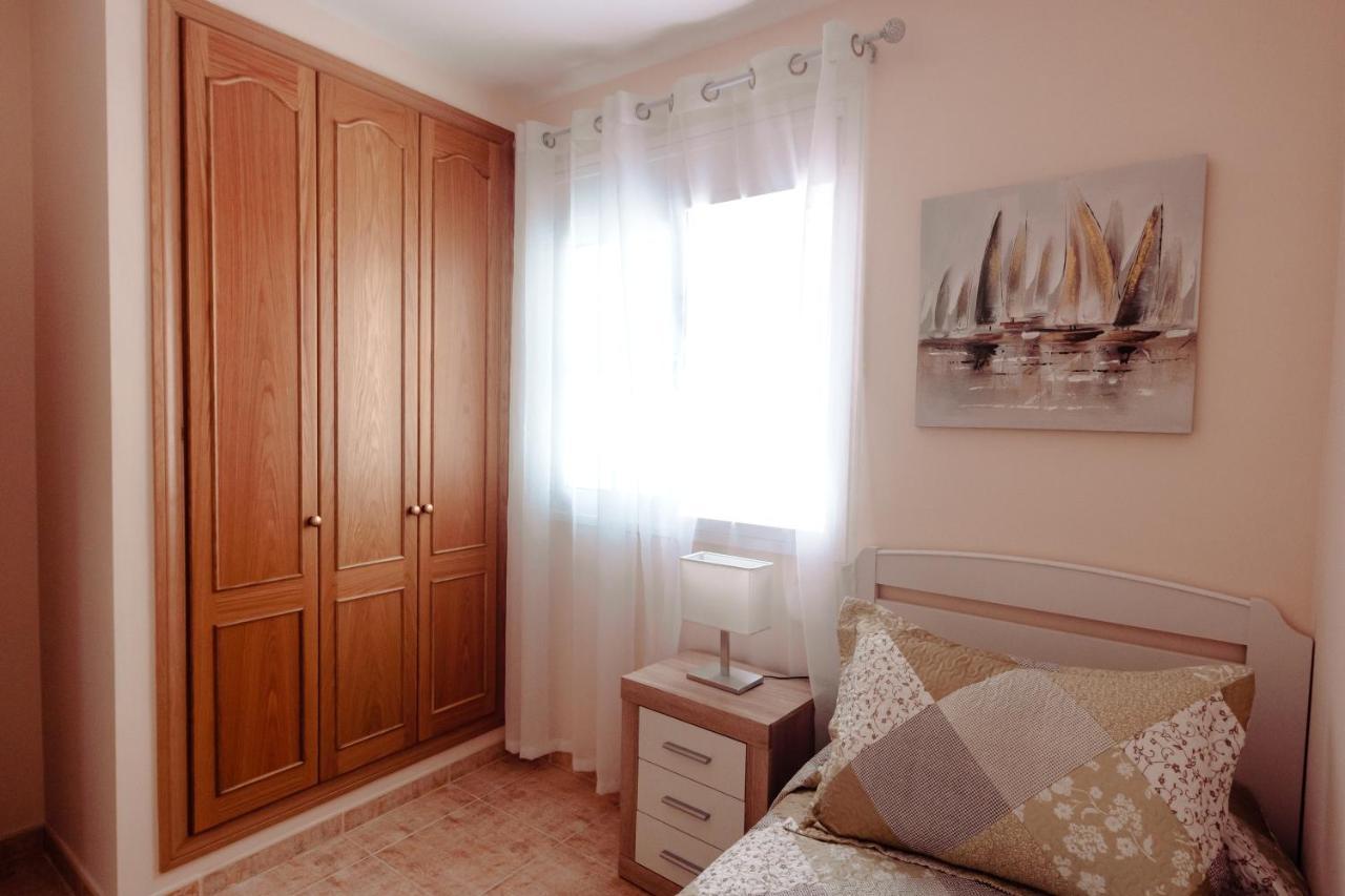 Apto Ache, Acogedor Apartamento De 66 M Con Terraza, Aire Acondicionado Y Parking Privado Gratuito Los Abrigos Dış mekan fotoğraf