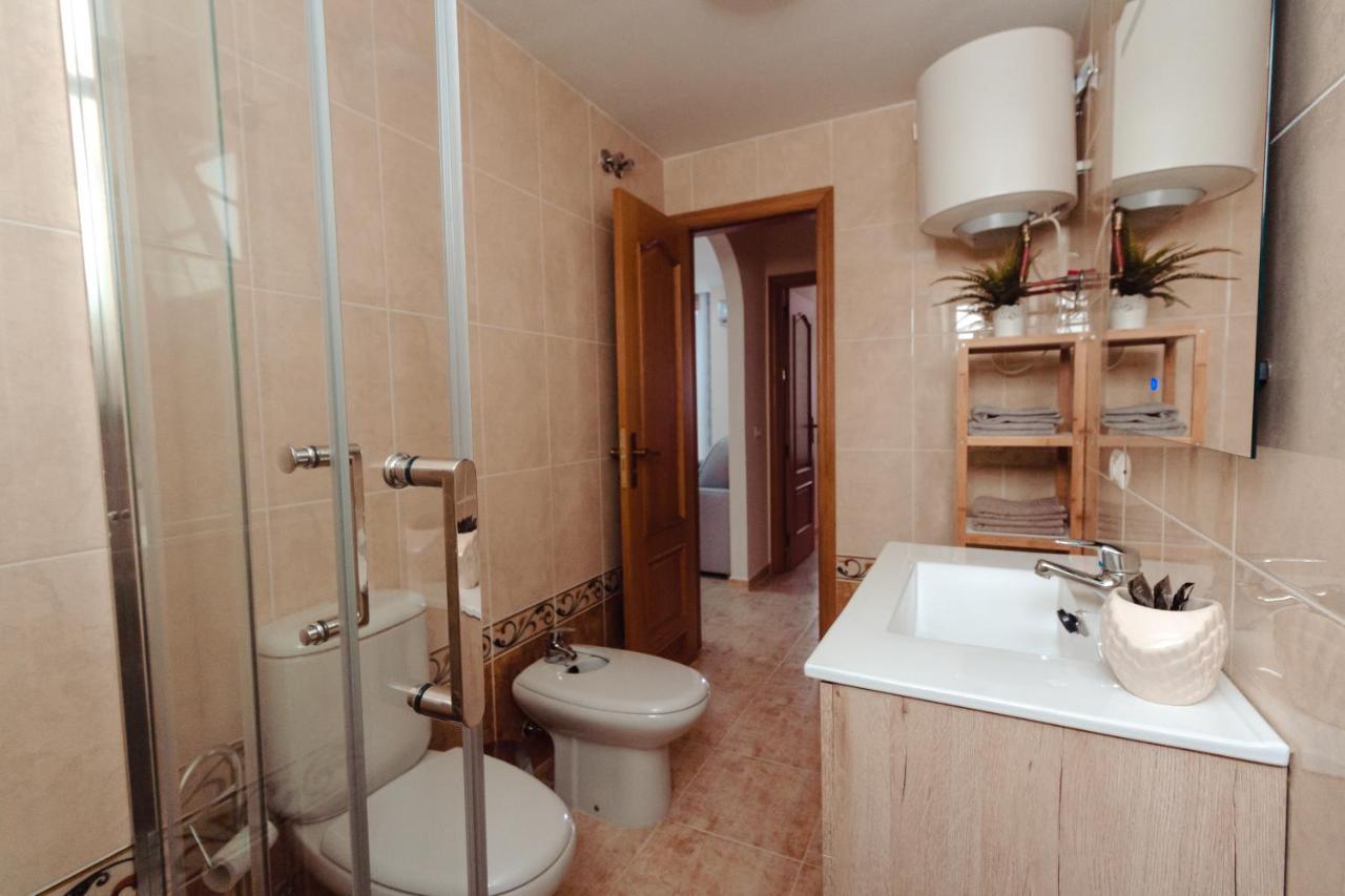 Apto Ache, Acogedor Apartamento De 66 M Con Terraza, Aire Acondicionado Y Parking Privado Gratuito Los Abrigos Dış mekan fotoğraf